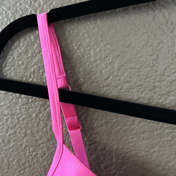 Calvin Klein pink push up bra - Picture 3 of 6